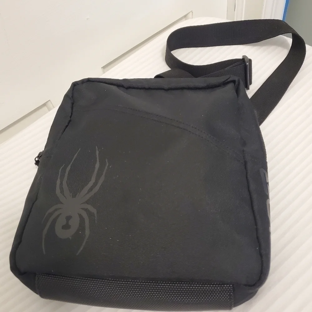 EC Spyder Messenger Bag Black Case Travel Case Crossbody, Lightweight